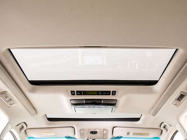 アルパインナビ、メーカーナビ、TV、AC100V、黒本革、ブラウンレザー、サンルーフ、360度カメラ、20/21インチアルミ、デジタルインナーミラー、カスタム、修復(歴無し)、認定中古車、7人、8人乗りなど仕入れ予定あり