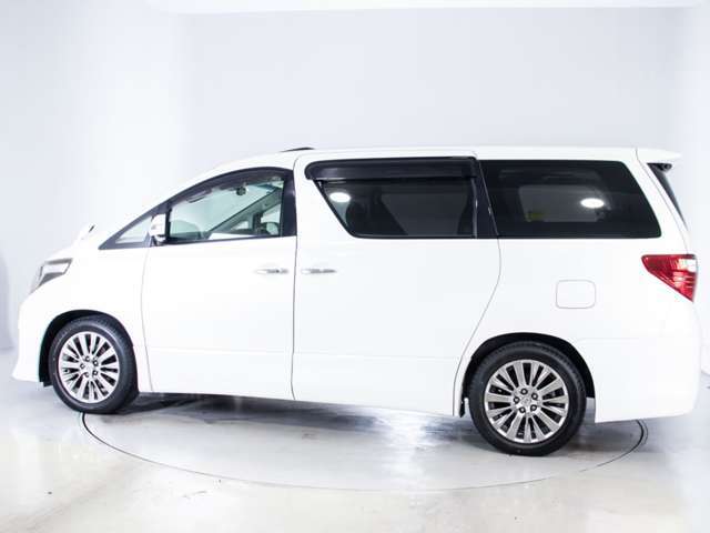 リアビュー（テールレンズのスモーク加工や社外テール、マフラーなど)のご希望もございましたらスタッフまでお気軽にご相談ください