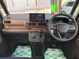 メーターやシフトレバー、スイッチ位置など運転席回りの配置はしっくりいきたいものですね！まずは座ってチェックしてみてください♪