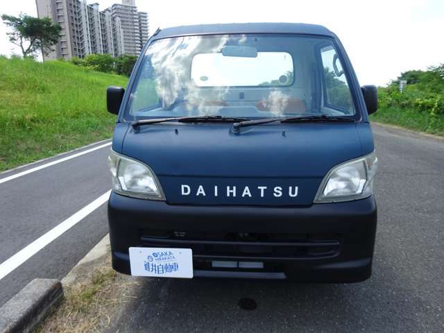 納得の一台をお渡しできるよう、こだわり抜いた品揃えが自慢です。是非一度車を見にいらしてください。