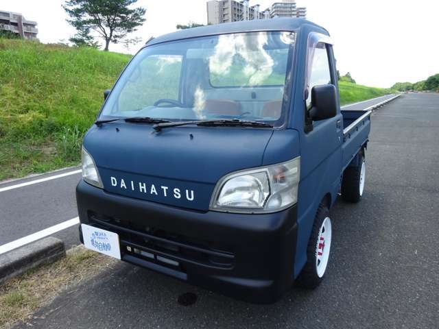 軽自動車から大型車両・バイク・船舶まで なんでもお気軽にご相談ください。お客様の大切な車を！まごごろ込めてメンテナンスいたします。