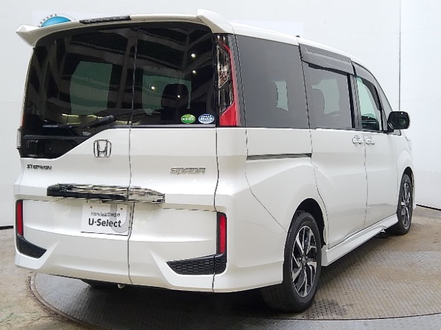 こちらのおクルマは当店指定整備工場で車検を2年取得して納車いたします。