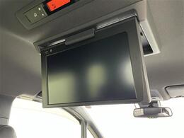 【純正12.1インチフリップダウンモニター】後席でも大画面かつ高画質で映像をお楽しみください