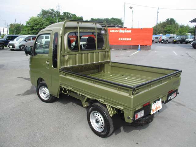 ご自宅まで無料で陸送納車いたします。一部地域は無料陸送の対象外ですが、陸送納車は全国対応可能ですのでお気軽にスタッフまでご相談ください。一部の離島など陸送できない地域もございます。