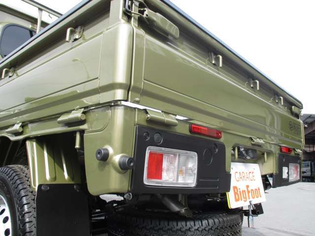 ご自宅まで無料で陸送納車いたします。一部地域は無料陸送の対象外ですが、陸送納車は全国対応可能ですのでお気軽にスタッフまでご相談ください。一部の離島など陸送できない地域もございます。