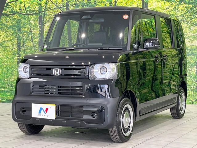 大好評のボディコーティング「弾スプラッシュコート」もご納車までに施工可能。通常のガラスコートと異なる、耐久年数6年の無機質ガラスコーティングが、ボディをキレイな状態に保ってくれます。