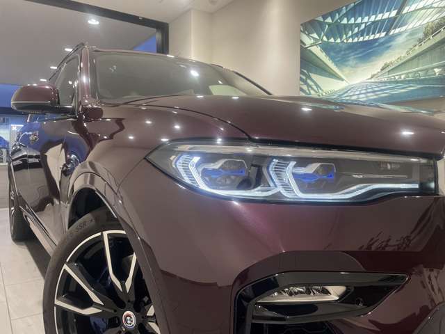 国道1号線に沿い横浜市営地下鉄「三ッ沢上町駅」から徒歩約10分。 BMW Premium Selection 横浜三ッ沢店 / 〒240-0062神奈川県横浜市保土ヶ谷区岡沢町322-3/TEL：045-612-8488