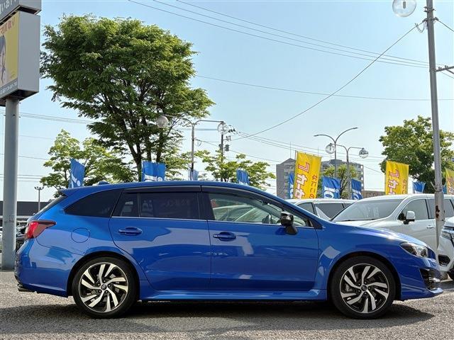 100台の大型展示場！展示場にないお車も全国よりお探しいたします！