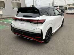 エンジンで発電してモーターだけで走る！電気自動車の新しい形☆アクセルペダルを踏んだ瞬間反応するレスポンスの良さと力強い走りが自慢です！！100％のモータードライブをお楽しみください！！
