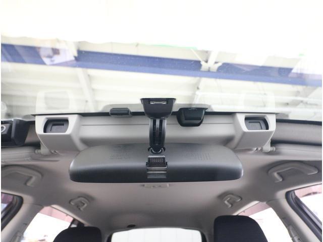 ■アイサイトVer.3は、プリクラッシュブレーキや車線逸脱警報、誤発進抑制などの機能が充実した運転支援システムです。全車速追従機能付きクルーズコントロールも備え、快適で安全なドライブをサポートします。