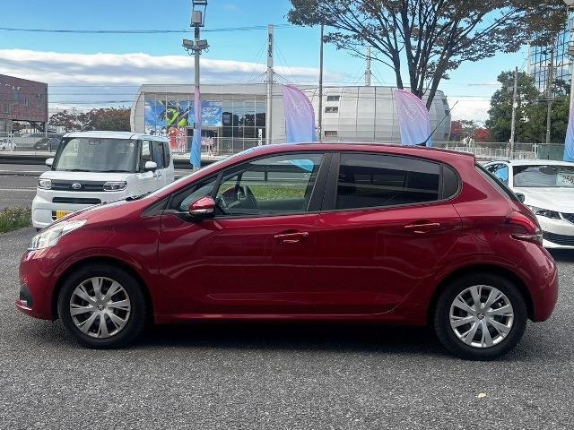 サイドビューです！外装は専任のスタッフが真心込めてワックス磨きを行ってますので、ピカピカな状態に仕上がってます！ご来店の上，この仕上がりをお確かめ下さい！