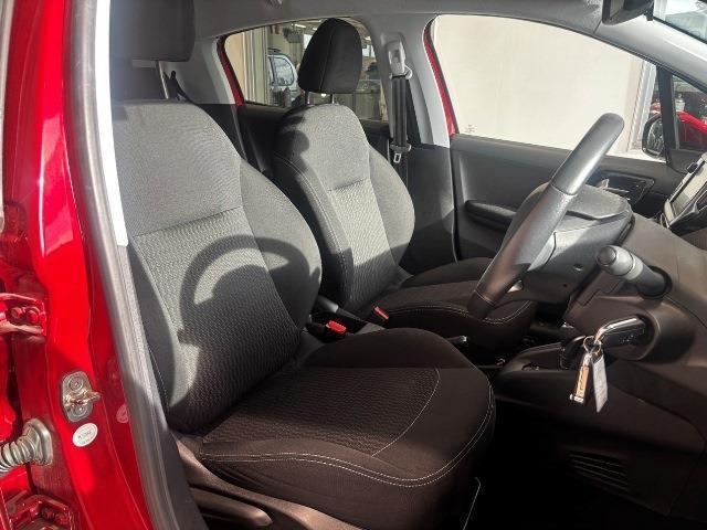 最適な形状、クッション性で疲れ知らずのシートです！