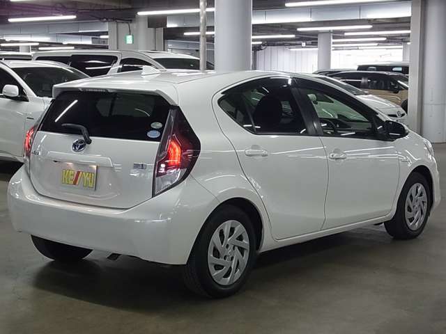 自社陸運局指定工場完備！国家資格車検検査員資格を持った整備士による整備。走行に関係のない所も不具合箇所があれば修理してお渡しいたします。