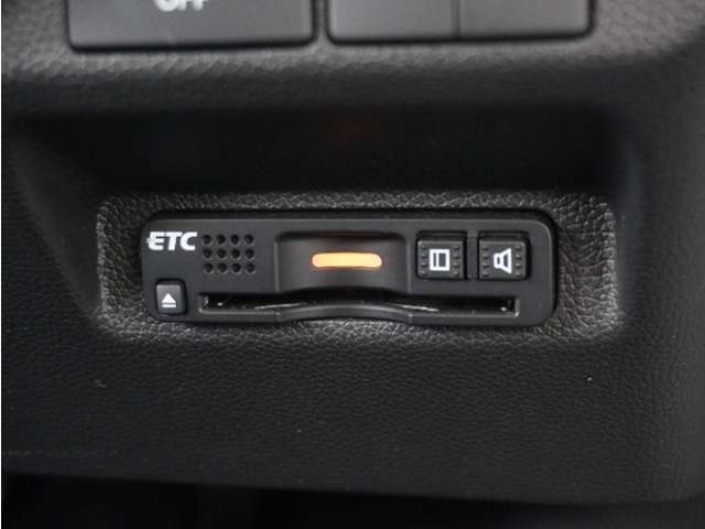 今や必需品の◆ETC車載器　装備車◆　有料道路を利用する際にスムースに通過でき、わずらわしい料金支払いから開放されます！