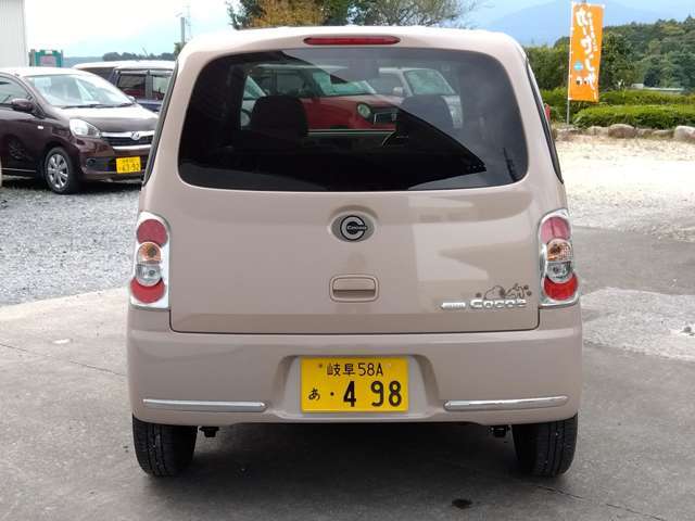 このお車は前期生産の車両です