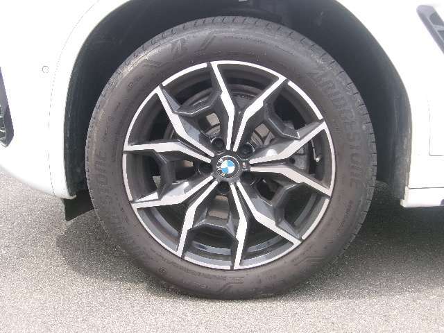 現在お乗りのお車をの査定も実施しております！BMWだけでなく他の輸入車、国産車も、もちろん査定させて頂きます！