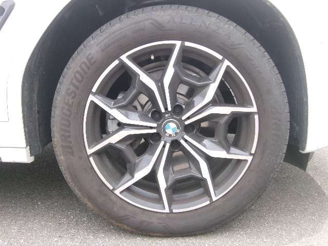現在お乗りのお車をの査定も実施しております！BMWだけでなく他の輸入車、国産車も、もちろん査定させて頂きます！
