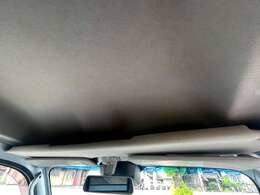 オーバーヘッドコンソール付き☆天井にも収納できます♪