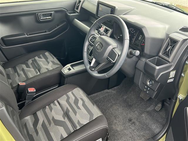 【内装の除菌消臭】車内の細菌やカビを除去しニオイの元となる菌の抑制をします。様々な物質に直接反応して酸化、分解します。人気オプションの一つです。