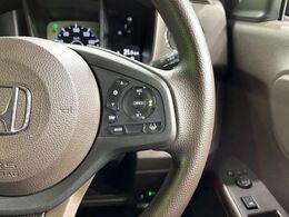 【アダプティブクルーズコントロール】高速道路での長距離走行が楽に！！自動で速度を保つクルーズコントロールが、衝突軽減システムと連携し、前方の車両を感知して車間を保つように速度調節してくれます！！