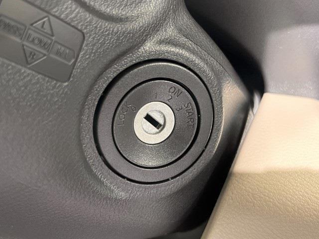 ご来店可能な方はぜひ実際に見てみることをオススメいたします！！他の車種との比較が簡単♪ご来店のご予約も大歓迎！！ぜひお問い合わせください！！
