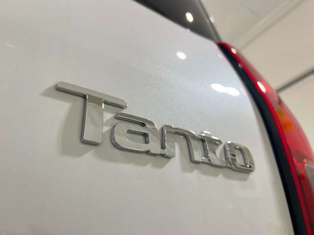 万が一に備えての代車も完備！代車にもナビやETC、バックカメラを装着！！さらに、無料貸し出し！