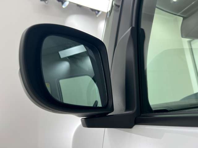 シートも綺麗に保ちたい！！という方には、シートコーティングがオススメ！ご納車前の施工をオススメしています！