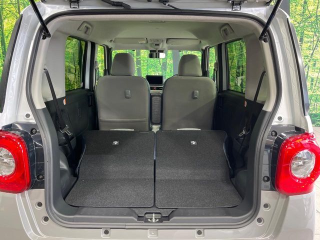 普段のお買い物や通勤、送迎等に十分な荷室スペースを確保しております。セカンドシートを倒すと、大きな荷物の積載も可能です♪