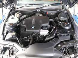 エンジン型式N20B20A出力184ps(135kW)/5000rpm　最大トルク27.5kg・m(270N・m)/1250～4500rpm　直列4気筒DOHCターボ