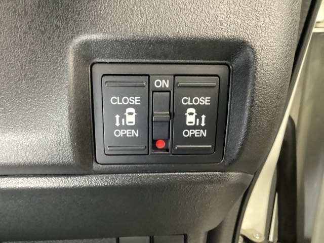 当社サービススタッフが点検整備を実施し、その後、ご納車させていただきますので安心してご利用いただけます。