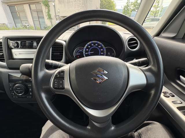 個性豊かなスタッフがお客様のご来店をお待ちしております。　女性の方、車に詳しくない方にも愛車選びをしっかりとサポート致します！！