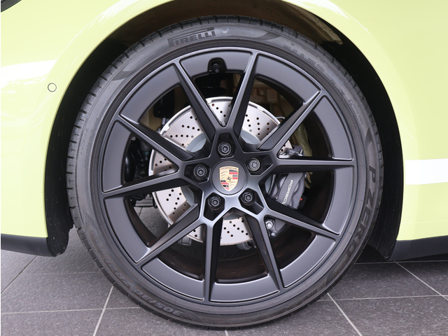 レザースポーツシートプラスバックレストインレイ（エクステリアカラー塗装）付き
