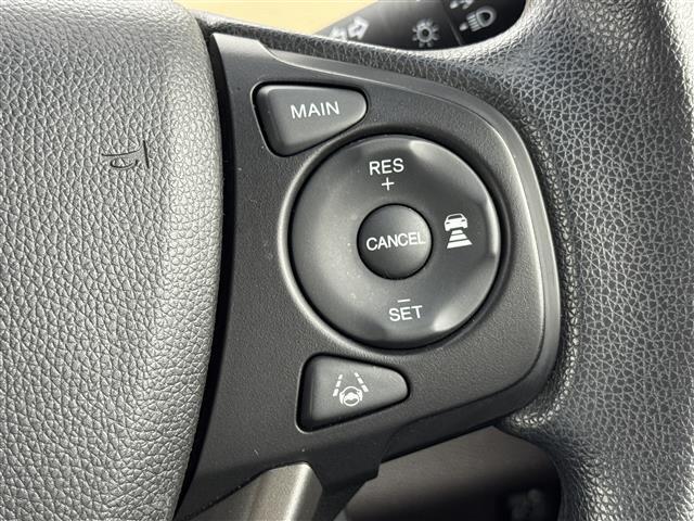 【アダプティブクルーズコントロール（ACC）】適切な車間距離を保ちながら先行車に追従走行できます！機能には限界があるためご注意ください。