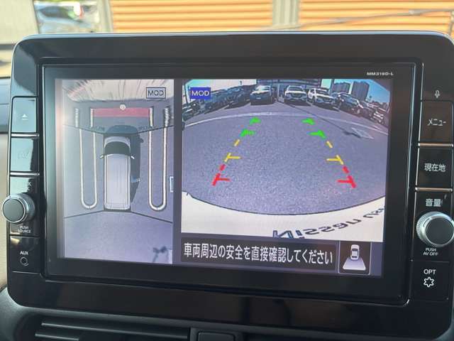 アラウンドビューモニターは車庫入れの強い味方となってくれます。上から車を見下ろすように視ることで、駐車場枠内にビシッと真っ直ぐ停めれます！☆一度使ったらわかって頂けます☆