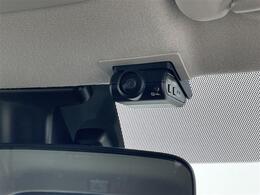 【ドライブレコーダー】映像・音声などの運転中の記録を残します。事故などを起こした起こされた時の証拠になりえますので、もしも時でも安心ですね。