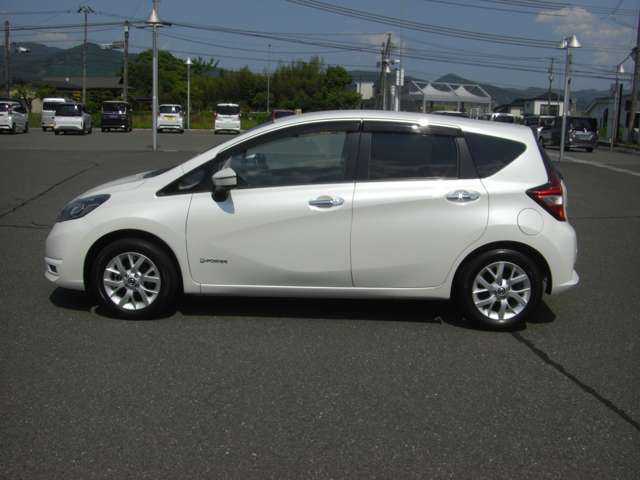 日産ワイド保証12ヶ月・走行距離無制限の保証が無料で付くので安心です！
