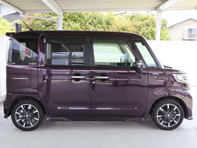 お車の販売だけではなく、任意保険の取り扱いもございます。お車のご購入時に保証の見直しなどを、させていただいております。おすすめの保険内容なども合わせてご提案出来ますので、なんなりとお申し付けください。