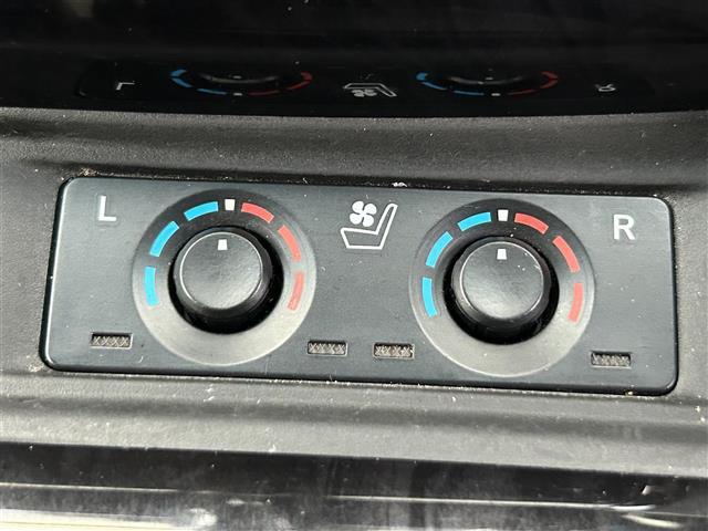 【運転席操作部】快適なドライブを楽しむための機能が装備されています！運転席から触れるので、使いやすいです！除菌プランいれていただくと、さらに清潔で安心していただけます！
