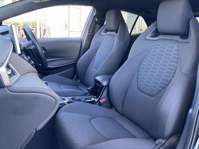当店は新車販売・中古車販売・車検・整備・鈑金塗装・用品販売・自動車保険を取扱い、カーライフの総合店舗です。