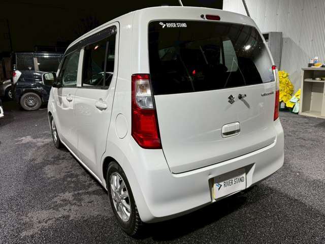 遠方のお客様で実際にお車を見る事ができない場合は、目立つ傷やご指定の箇所を写真撮影し、別途メール等でお送りする事も可能です。ラインでのやり取りにも対応しておりますので、お気軽にご用命くださいませ！