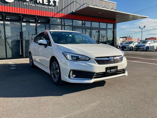 働いているスタッフは、中古車販売に携わってきたスタッフばかりなので車の知識やアドバイスはお任せください。「買ってよかった」「乗って楽しい」と思える一台のご提供をお約束します！