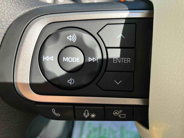 3.「認定中古車カルテ」は、走行距離や修復歴に加えてキズ・凹みの有無・状態や消耗品の交換、過去の整備状況がわかります。