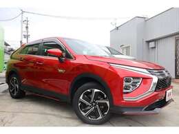 ステアヒーター、衝突被害軽減ブレーキ、ブラインドスポットモニター、ヘッドアップディスプレイ、レーダークルーズC、クリアランスソナーー、LEDヘッド＆フォグ、純正18インチAW、パドルシフト