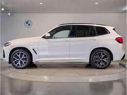 ☆BMWは自動車メーカーとしてのアイデンティティ…BMWらしさを守るため頑なに前後重量配分50:50にこだわり続けています☆