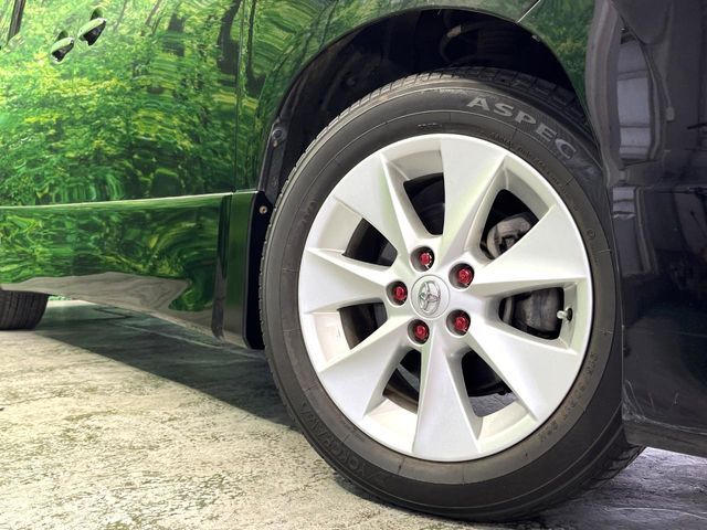 【純正17インチアルミホイール】外観にマッチした純正アルミホイールを装着しております。各種社外アルミホイールや、スタッドレスタイヤも取扱いしております。是非ご相談ください♪