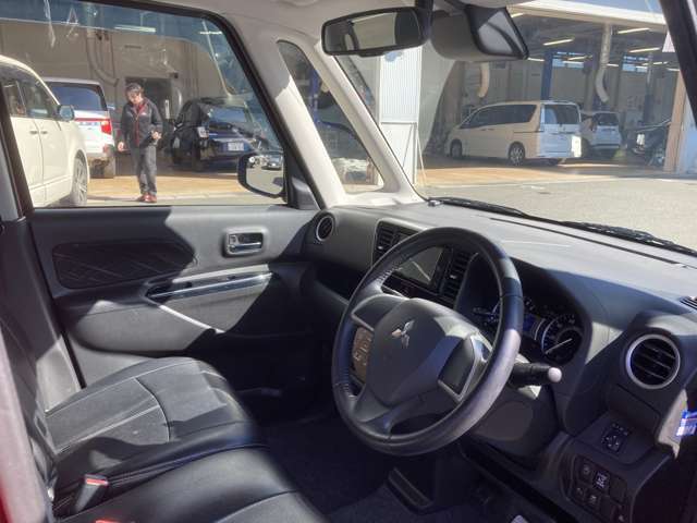 【充実した保証と質の高い整備】中古車は納車前の質の高い整備とメンテナンスが非常に重要です。幅広い保証はもちろん「新車感覚でお乗りいただける」よう、研修をうけた質の高い整備を納車前に実施しています☆