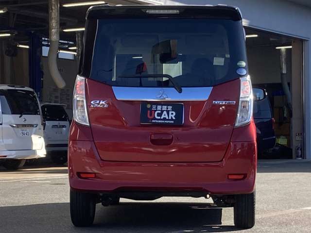 【アイドリングストップ機能付き】停車中のエンジン音を抑えられますし，燃費が良くなり燃料費が節約できます！