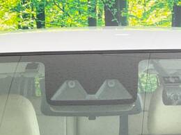 【トヨタセーフティセンス】走行中に前方の車両等を認識し、衝突しそうな時は警報とブレーキで衝突回避と被害軽減をアシスト。より安全にドライブをお楽しみいただけます。