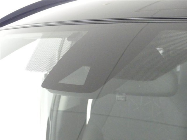 サポカーは、高齢運転者を含めたすべてのドライバーによる交通事故の発生防止・被害軽減対策の一環として、国が推奨する新しい自動車安全コンセプトです。詳しくは販売店スタッフまでおたずねください。