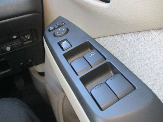 ステアリングスイッチ